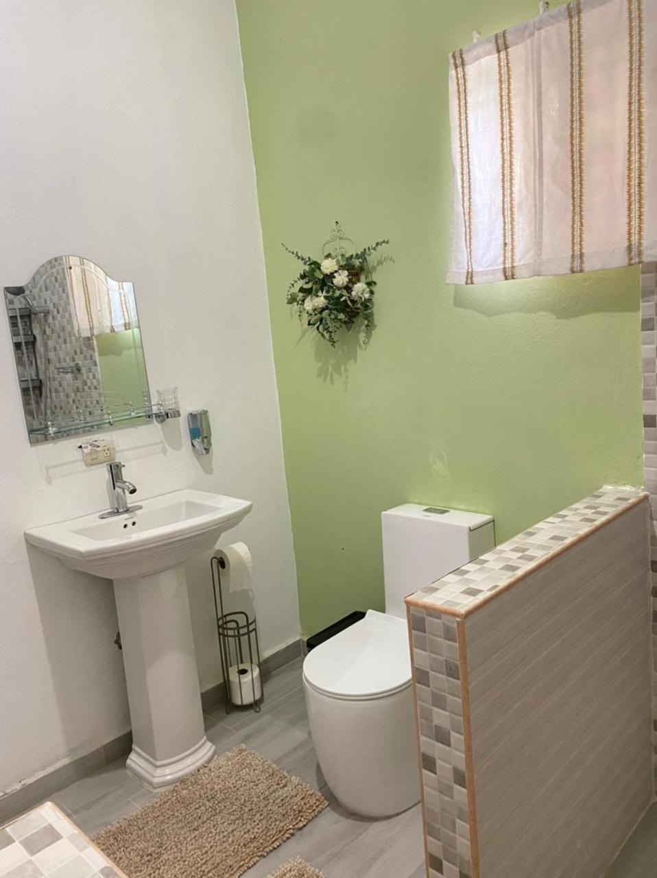 Only Room By Merengue House, 8 Minutos Airport Monte Adentro  Ngoại thất bức ảnh