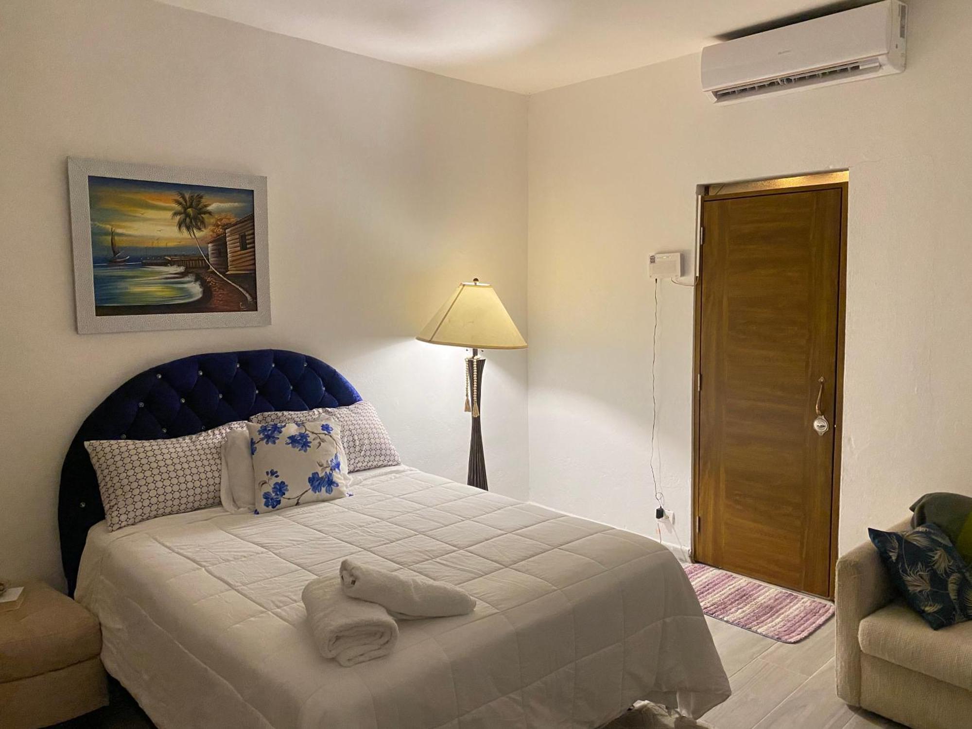 Only Room By Merengue House, 8 Minutos Airport Monte Adentro  Ngoại thất bức ảnh
